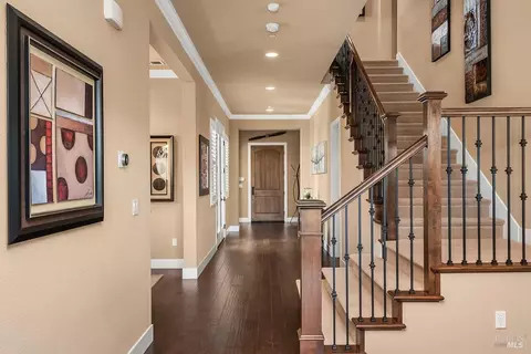 Entry Way - 19 Avocet Ct, Novato, CA 94949 photo 2 of 2