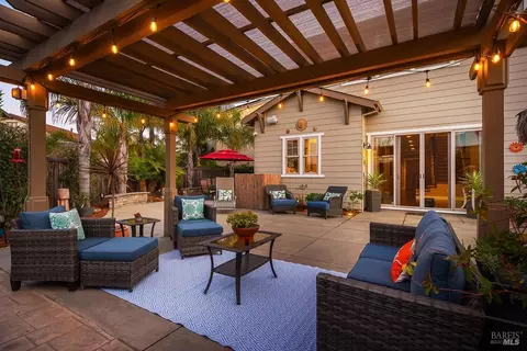 Exterior - 19 Avocet Ct, Novato, CA 94949 photo 3 of 21
