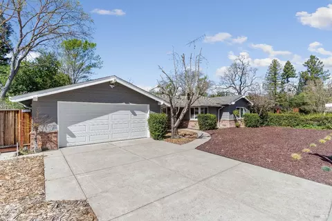 827 Rosedale Ave, Lafayette, CA 94549