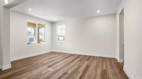 445 Vanderbilt Dr, Dixon, CA 95620 photo 5