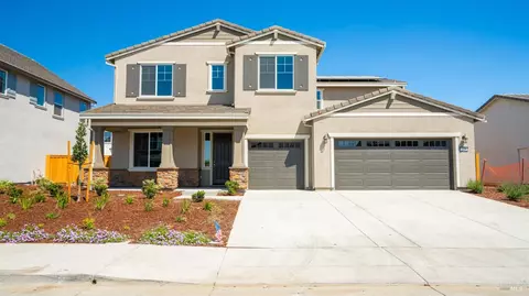 445 Vanderbilt Dr, Dixon, CA 95620 photo 2