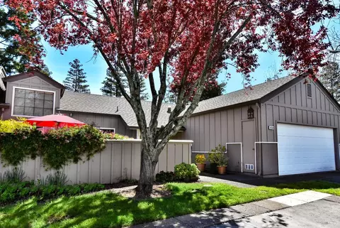 18504 Wellesley Ct, Sonoma, CA 95476