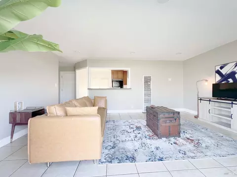 Living - 201 El Sendero St, Vallejo, CA 94589 photo 1 of 3