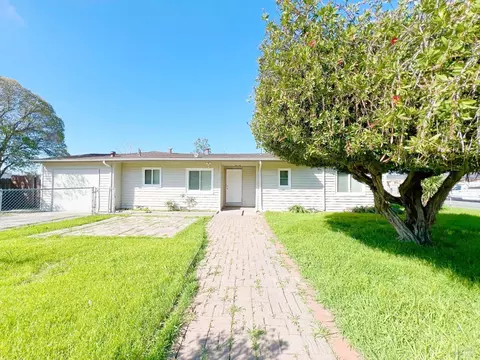 201 El Sendero St, Vallejo, CA 94589