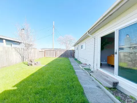 Exterior - 201 El Sendero St, Vallejo, CA 94589 photo 4 of 7