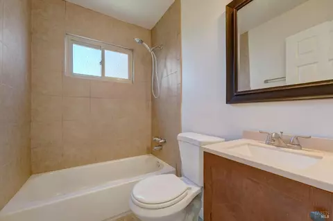 Bath - 1818 Alice Dr, Vallejo, CA 94589 photo 2 of 2