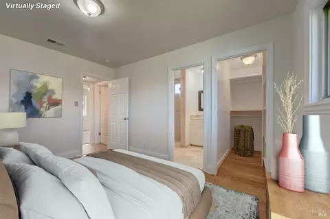 Bedroom - 1818 Alice Dr, Vallejo, CA 94589 photo 3 of 4