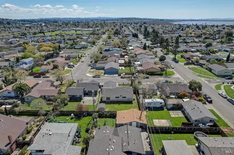 View/Area - 1818 Alice Dr, Vallejo, CA 94589 photo 6 of 8