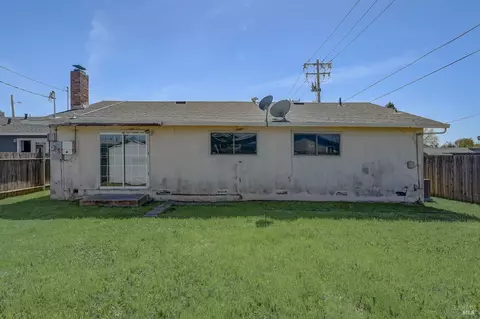 Exterior - 1818 Alice Dr, Vallejo, CA 94589 photo 9 of 14