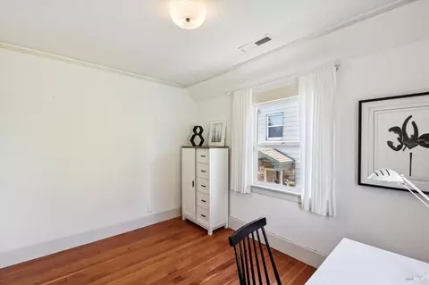 Bedroom - 214 B St, Vallejo, CA 94590 photo 4 of 4