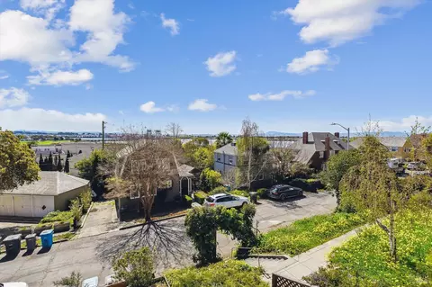 View/Area - 214 B St, Vallejo, CA 94590 photo 1 of 2