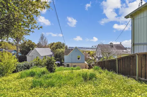 Other - 214 B St, Vallejo, CA 94590 photo 9 of 10