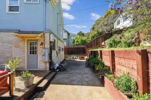 Exterior - 214 B St, Vallejo, CA 94590 photo 6 of 7