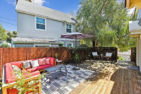 Exterior - 214 B St, Vallejo, CA 94590 photo 2 of 7