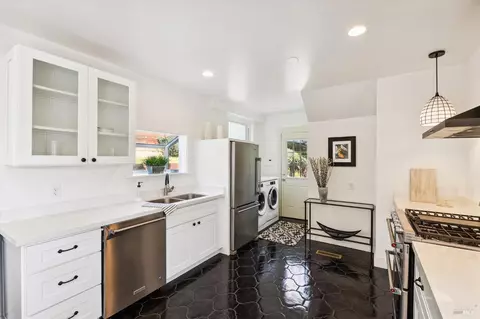 Other - 214 B St, Vallejo, CA 94590 photo 4 of 10