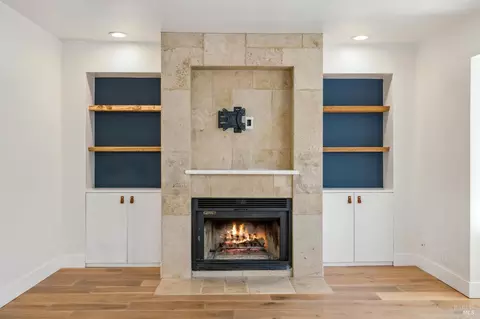 Living - 440 E Macarthur St, Sonoma, CA 95476 photo 2 of 3