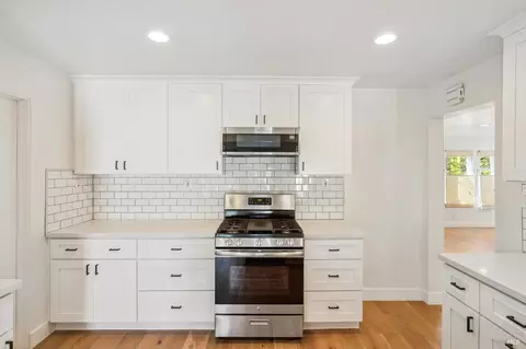 Kitchen - 440 E Macarthur St, Sonoma, CA 95476 photo 5 of 5