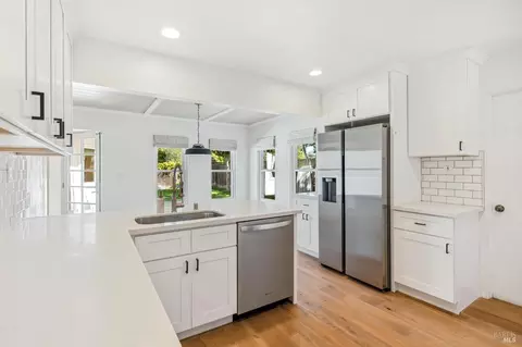 Kitchen - 440 E Macarthur St, Sonoma, CA 95476 photo 4 of 5