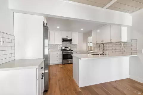Kitchen - 440 E Macarthur St, Sonoma, CA 95476 photo 2 of 5