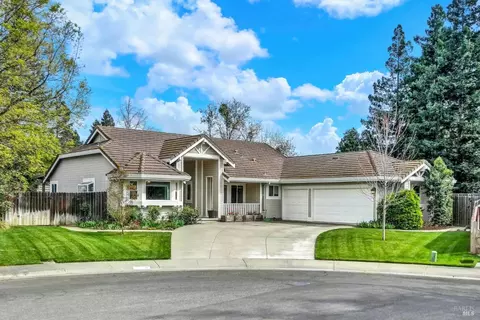 1500 Gill Ct, Dixon, CA 95620