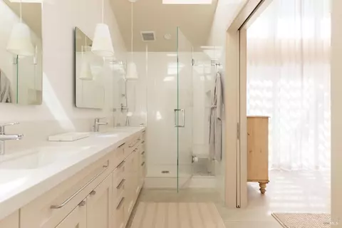 Bath - 470 E Napa St, Sonoma, CA 95476 photo 4 of 4