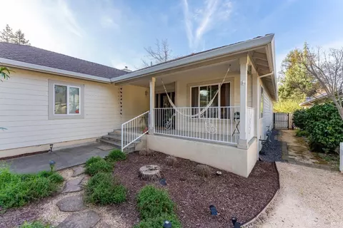 830 Cypress Ave, Ukiah, CA 95482 photo 32