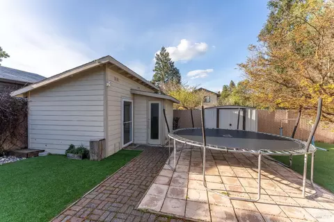 830 Cypress Ave, Ukiah, CA 95482 photo 23