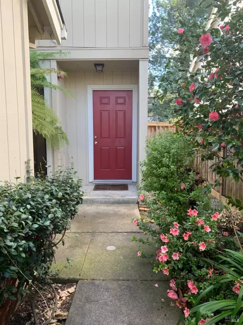 13 Vanessa West Ct, Napa, CA 94558