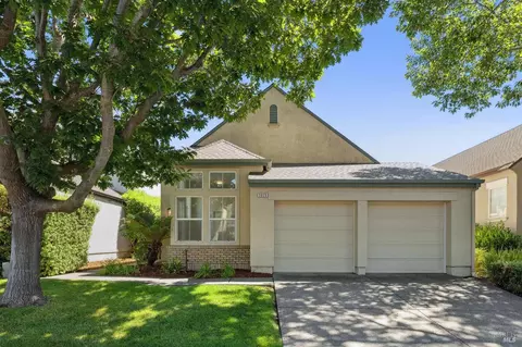 2025 Falcon Ridge Dr, Petaluma, CA 94954