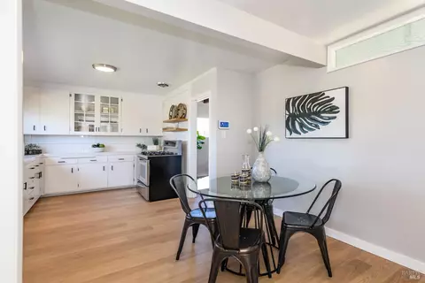 16 Mohawk Ave, Corte Madera, CA 94925 photo 3