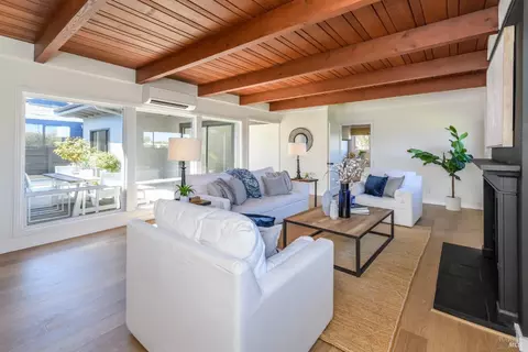 16 Mohawk Ave, Corte Madera, CA 94925 photo 2