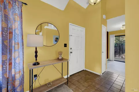 Entry Way - 59 Del Prado Cir, Fairfield, CA 94533 photo 1 of 3