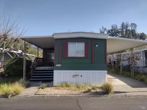 916 Champagne St N, Calistoga, CA 94515