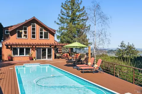 50 Sunrise Ln, Larkspur, CA 94939