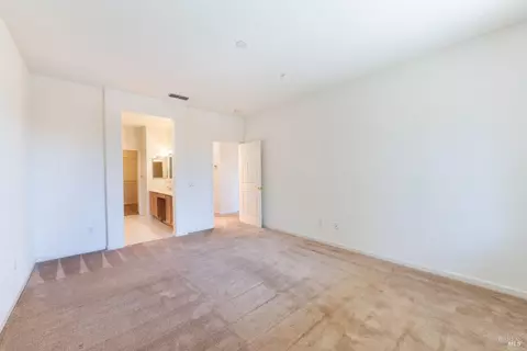 Bedroom - 215 Red Mountain Dr, Cloverdale, CA 95425 photo 1 of 2