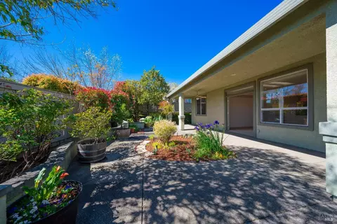 Exterior - 215 Red Mountain Dr, Cloverdale, CA 95425 photo 10 of 13