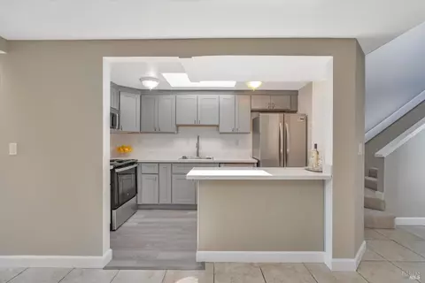 100 White Pine Dr, Vallejo, CA 94591 photo 8