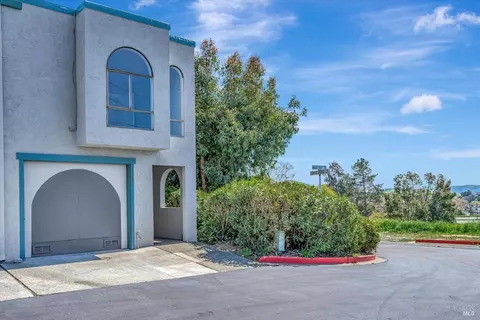 100 White Pine Dr, Vallejo, CA 94591