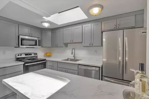 100 White Pine Dr, Vallejo, CA 94591 photo 10