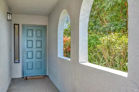 100 White Pine Dr, Vallejo, CA 94591 photo 2