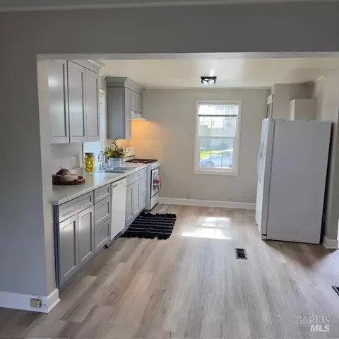 38 Parrott St, Vallejo, CA 94590 photo 3