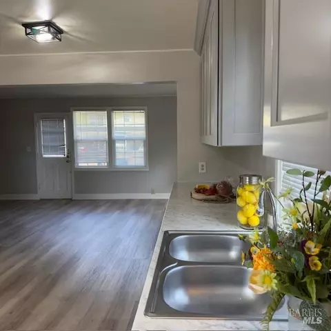 38 Parrott St, Vallejo, CA 94590 photo 4