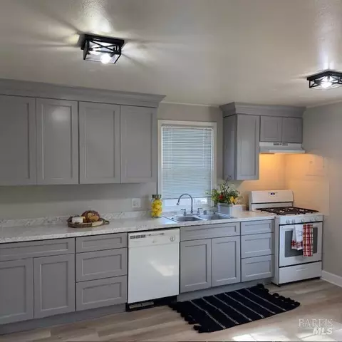 38 Parrott St, Vallejo, CA 94590