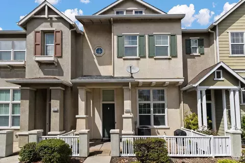 1920 Summer Ln, Richmond, CA 94806