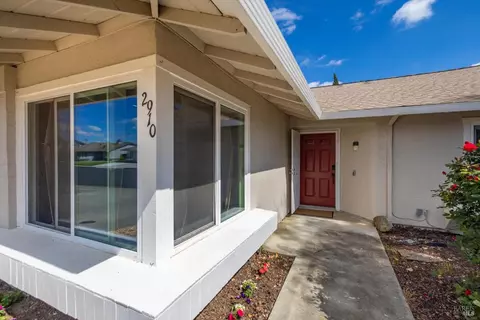Exterior - 2910 Cascade Ln, Fairfield, CA 94533 photo 4 of 18
