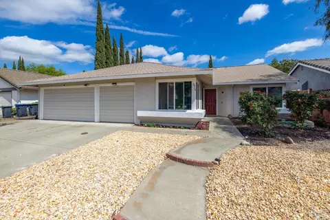 Exterior - 2910 Cascade Ln, Fairfield, CA 94533 photo 14 of 18