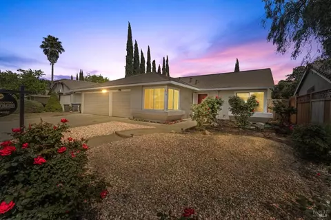 Exterior - 2910 Cascade Ln, Fairfield, CA 94533 photo 3 of 18