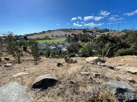 3733 Deauville Pl, Santa Rosa, CA 95403
