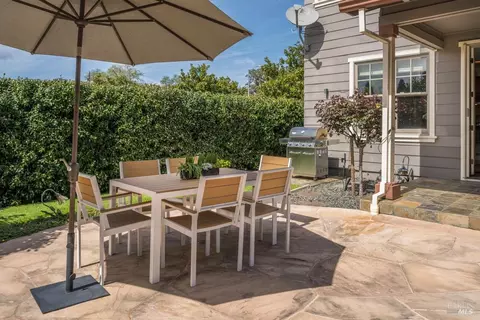 Exterior - 725 E Napa St, Sonoma, CA 95476 photo 4 of 8