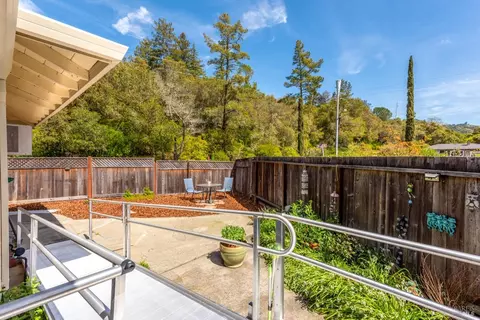 Exterior - 316 Pine Cir, Healdsburg, CA 95448 photo 7 of 13